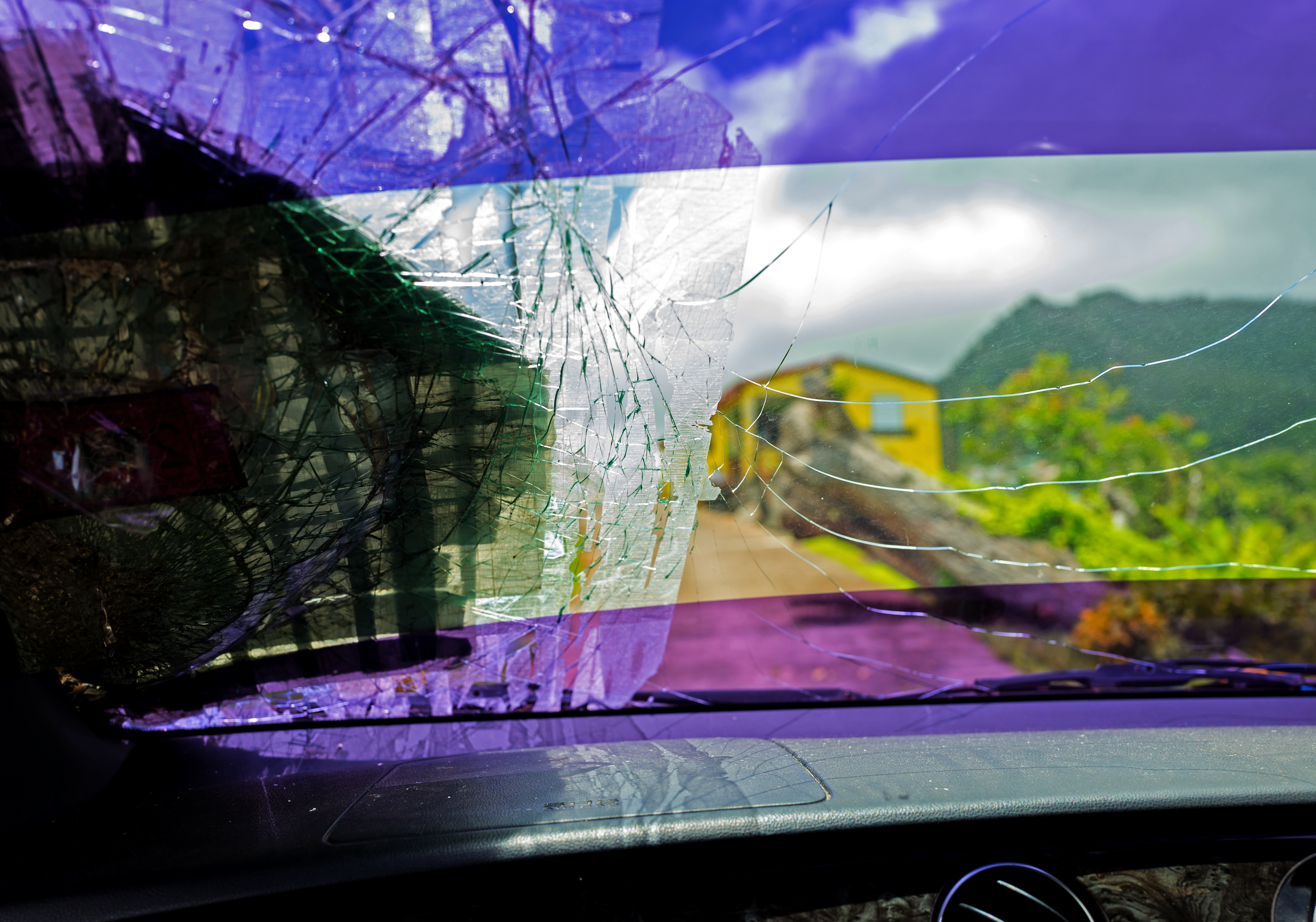 windshield-1526753561-13.jpg